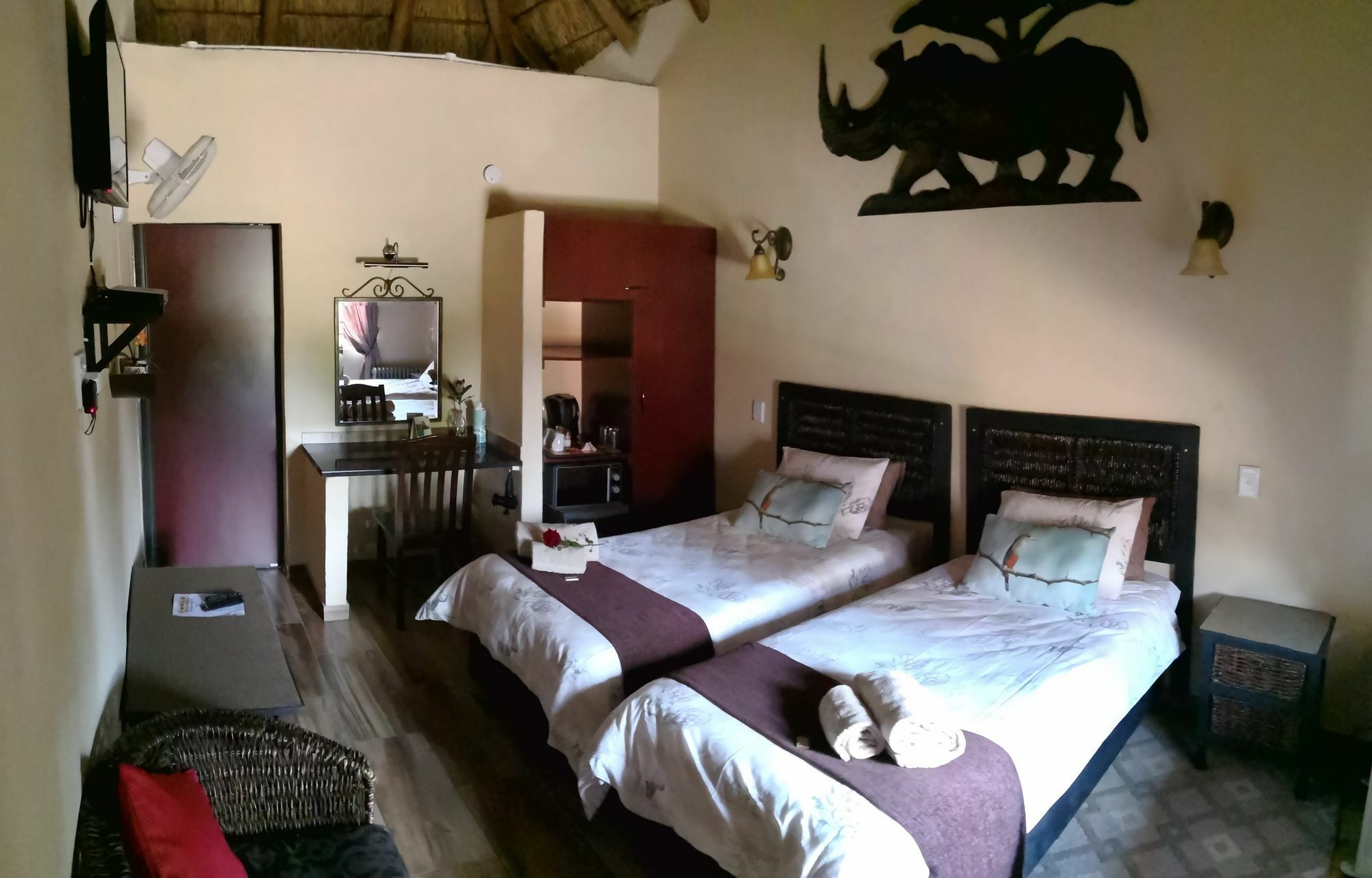 All Over Africa Guest House Kempton Park Extérieur photo