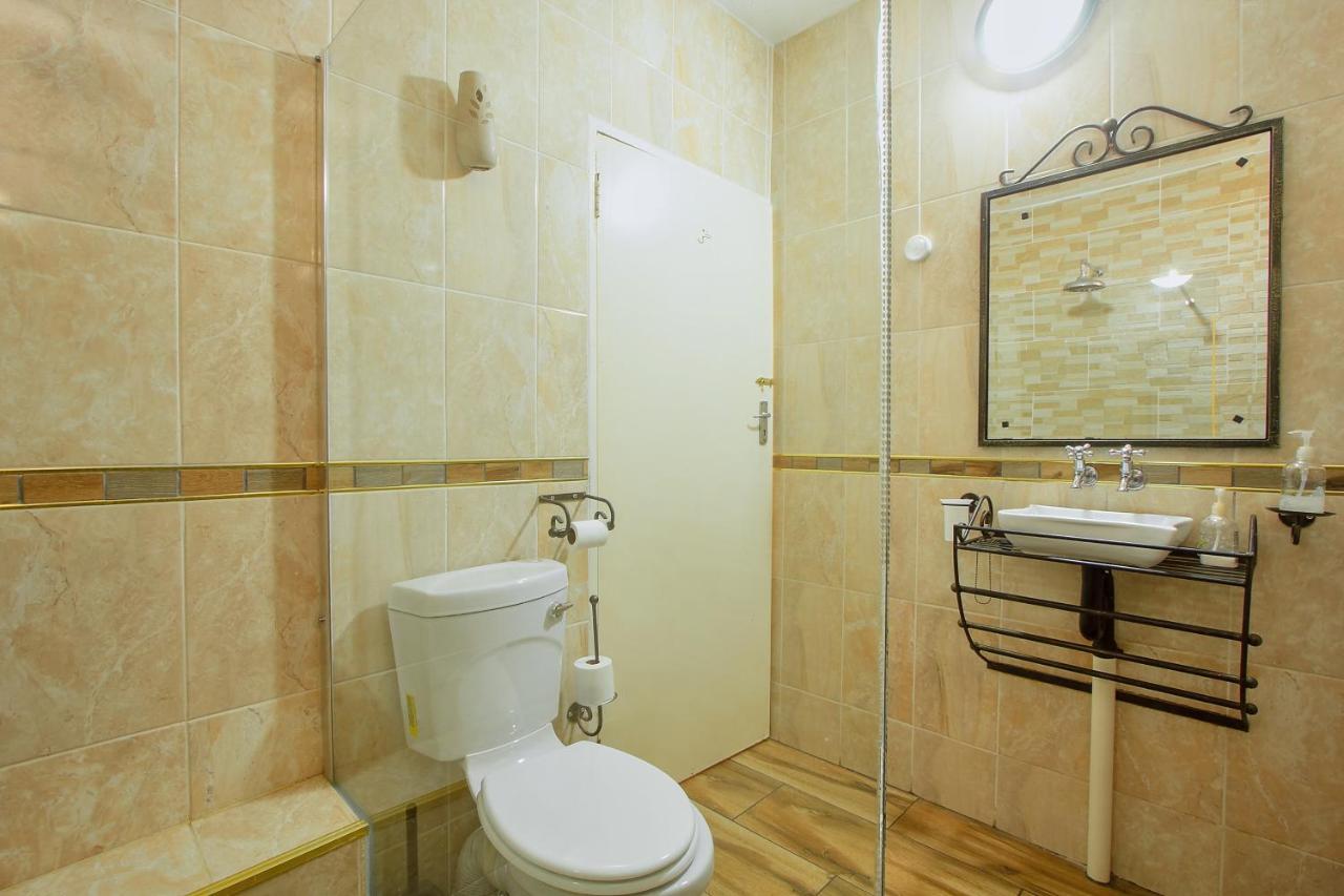 All Over Africa Guest House Kempton Park Extérieur photo