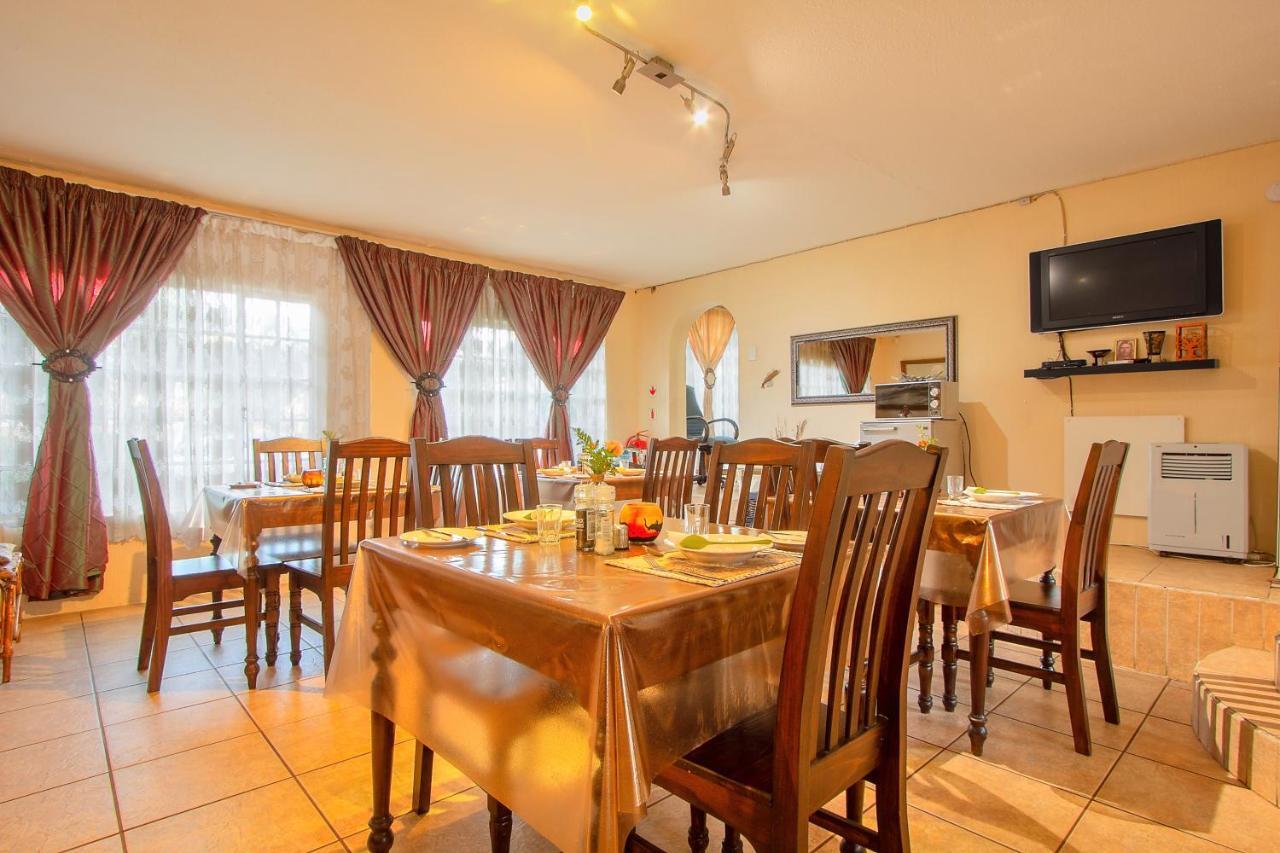 All Over Africa Guest House Kempton Park Extérieur photo